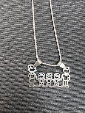 New Stainless Steel Character Family Necklace Mom Dad Sons Jewelry